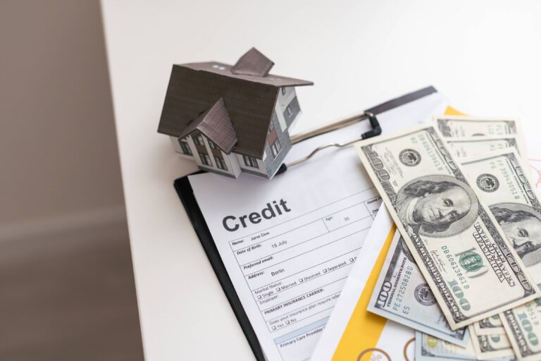 Comprar casa con buró de crédito: ¿Un obstáculo en México?