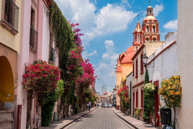 Leads inmobiliarios en Querétaro: días y horarios con más demanda
